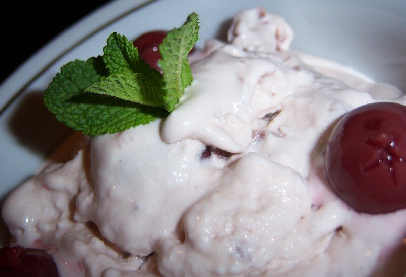 Ma première crème glacée : Vanille et cerises