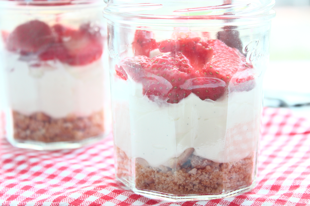 Cheesecake aux fraises en pot