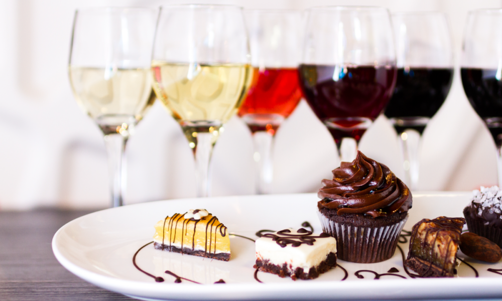 Comment un caviste sélectionne les vins pour sublimer vos desserts