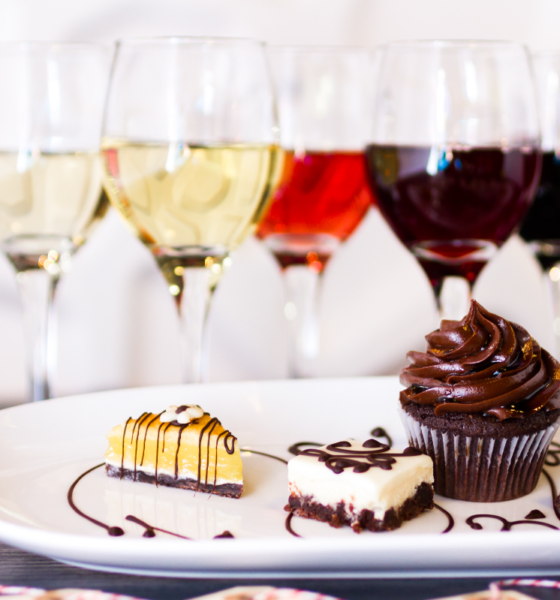 Comment un caviste sélectionne les vins pour sublimer vos desserts
